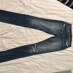 Mid-rise Joe’s Jeans. Blue. Size 26.